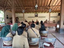 Rakor Pemerintah Kapanewon Karangmojo Bersama Pamong Kalurahan Ngipak Dalam Membangun Sinergitas